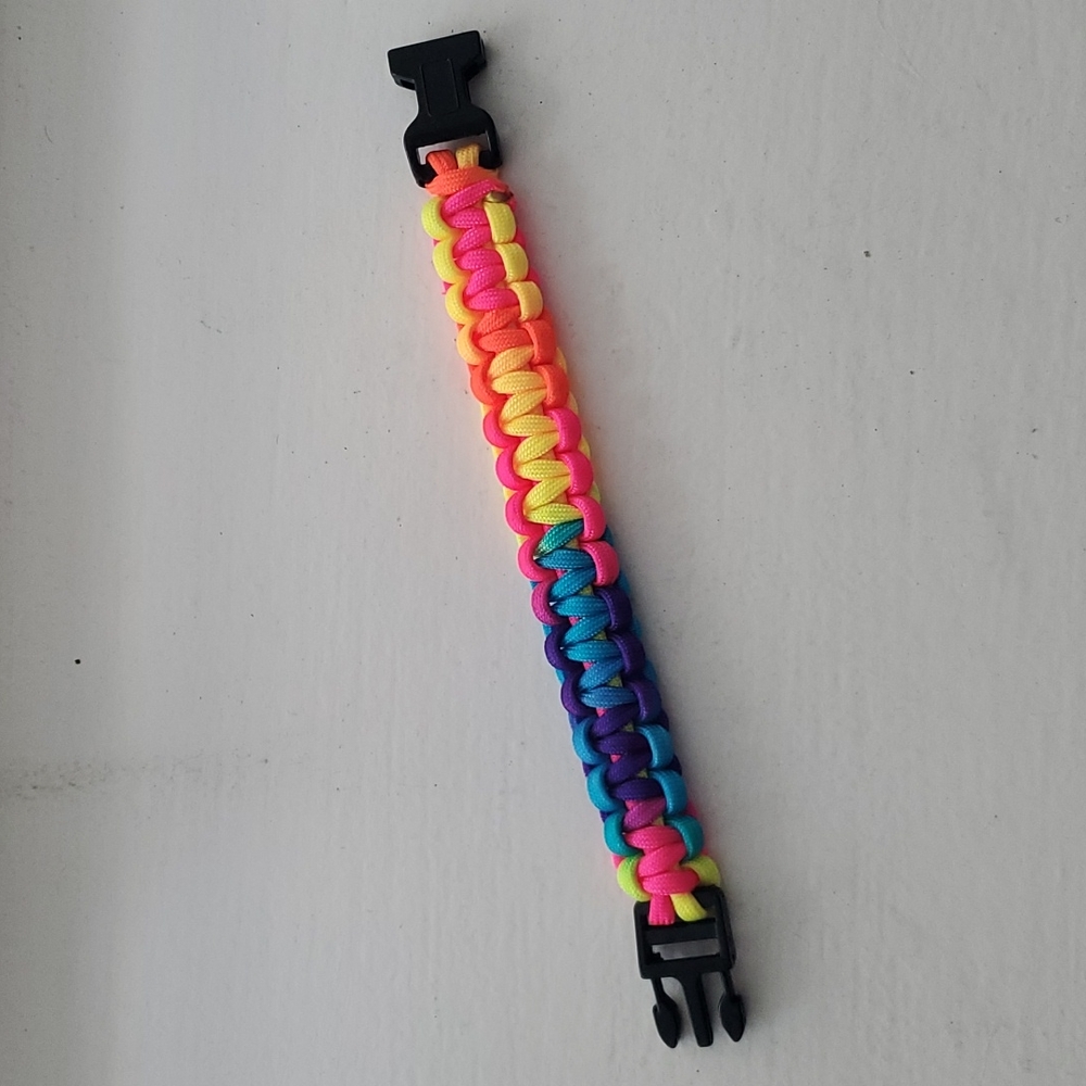 Bracelets - Picture 2 of 6